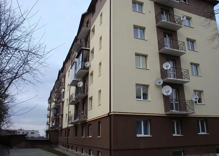 Apartment On Ivasyuka 11